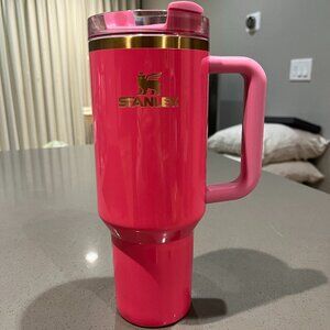 Stanley Pink Parade The Quencher H2.0 FlowState™ Tumbler | 40 OZ